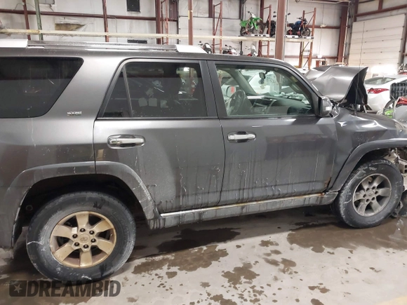 2010 Toyota 4Runner Trail with VIN JTEBU5JR7A5009561, listed as a IAAI auction lot 41543373 with Not Provided miles and . Bid and sale history available at DreamBid. Image 12.