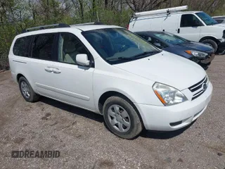 2006 Kia Sedona LX with VIN KNDMB233166084428, listed as a IAAI auction lot 41981325 with 198,906 mi miles. Bid and sale history available at carsss.com. Image 1.