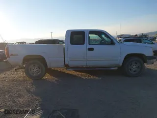 2007 Chevrolet Silverado 1500 Classic LT3 with VIN 1GCEK19B57Z198977, listed as a IAAI auction lot 40472095 with 301,363 mi miles. Bid and sale history available at carsss.com. Image 14.