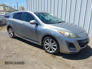 2011 Mazda 3 S Sport z VIN JM1BL1K63B1487408, wystawiony jako IAAI lot #42268787 z przebiegiem 134 022 mil mil oraz . Historia ofert i sprzedaży dostępna na DreamBid. Obrazek 1.