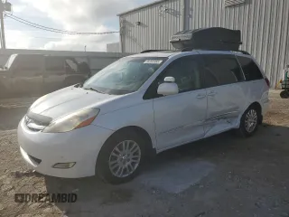 2008 Toyota Sienna XLE z VIN 5TDZK22CX8S122829, wystawiony jako Copart lot #58202065 z przebiegiem 228 678 mil mil oraz Szkoda całkowita • Salvage title. Historia ofert i sprzedaży dostępna na DreamBid. Obrazek 1.