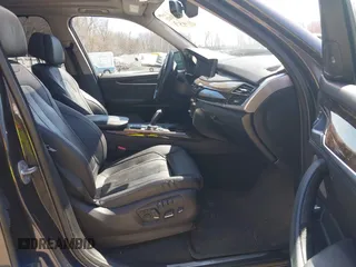 2014 BMW X5 xDrive35i with VIN 5UXKR0C5XE0H21439, listed as a IAAI auction lot 42031622 with 1 mi miles. Bid and sale history available at carsss.com. Image 5.