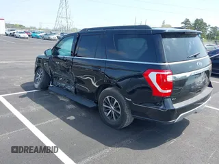 2019 Ford Expedition XLT z VIN 1FMJU1JT6KEA51883, wystawiony jako IAAI lot #41923628 z przebiegiem 133 945 mil mil oraz . Historia ofert i sprzedaży dostępna na DreamBid. Obrazek 3.