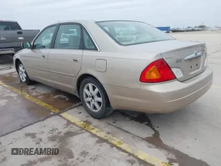 2000 Toyota Avalon XL with VIN 4T1BF28B0YU024842, listed as a IAAI auction lot 41630268 with 260,586 mi miles and . Bid and sale history available at DreamBid. Image 3.