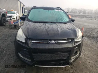 2014 Ford Escape SE with VIN 1FMCU9GX2EUC86115, listed as a Copart auction lot 82810324 with 212,346 mi miles and Salvage Title. Bid and sale history available at DreamBid. Image 5.