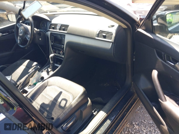 2013 Volkswagen Passat SE с VIN 1VWBP7A39DC036020, выставлен на аукционе IAAI как лот 41975615 с пробегом 99 429 миль миль и . История ставок и продаж доступна на DreamBid. Изображение 5.