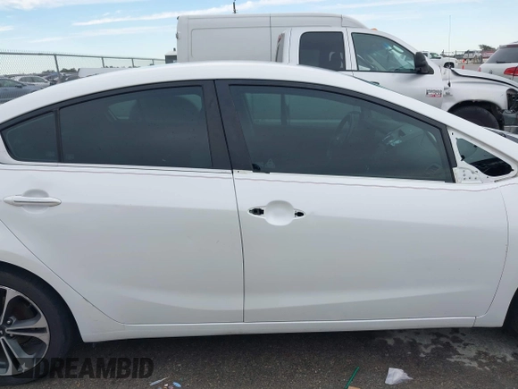 2014 Kia Forte EX with VIN KNAFX4A88E5089308, listed as a IAAI auction lot 41652732 with 226,130 mi miles. Bid and sale history available at carsss.com. Image 14.