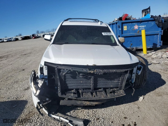 2018 Chevrolet Suburban LT with VIN 1GNSKHKC1JR333885, listed as a Copart auction lot 47402395 with 247,377 mi miles and Salvage Title. Bid and sale history available at carsss.com. Image 5.
