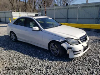 2014 Mercedes-Benz C-Class C 300 Sport with VIN WDDGF8ABXER324786, listed as a Copart auction lot 52970585 with 91,393 mi miles and Clean Title. Bid and sale history available at carsss.com. Image 4.