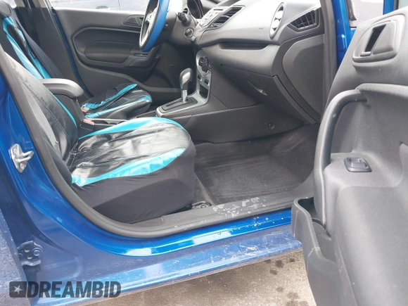2019 Ford Fiesta SE with VIN 3FADP4EJ2KM121091, listed as a IAAI auction lot 41595764 with 98,669 mi miles. Bid and sale history available at carsss.com. Image 5.