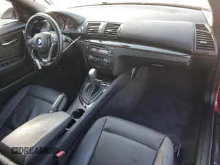 2013 BMW 1 Series 128i z VIN WBAUL7C5XDVU09587, wystawiony jako Copart lot #76291204 z przebiegiem 95 739 mil mil oraz Szkoda całkowita • Salvage title. Historia ofert i sprzedaży dostępna na DreamBid. Obrazek 8.