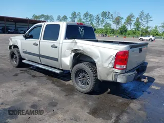 2007 GMC Sierra 1500 SLE1 z VIN 3GTEC13C37G538920, wystawiony jako IAAI lot #42188019 z przebiegiem 262 302 mil mil oraz . Historia ofert i sprzedaży dostępna na DreamBid. Obrazek 3.