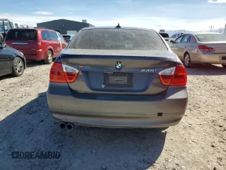 2006 BMW 3 Series 330i z VIN WBAVB33556KS36808, wystawiony jako Copart lot #50209425 z przebiegiem 156 235 mil mil oraz Czysty tytuł • Clean title. Historia ofert i sprzedaży dostępna na DreamBid. Obrazek 6.