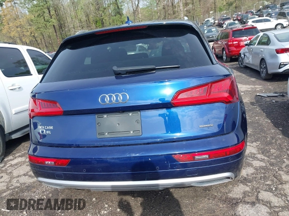 2020 Audi Q5 Premium with VIN WA1ANAFY0L2115774, listed as a IAAI auction lot 41888672 with 53,703 mi miles. Bid and sale history available at carsss.com. Image 17.