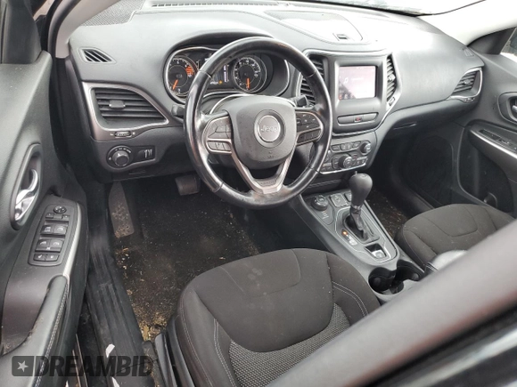 2020 Jeep Cherokee Latitude z VIN 1C4PJMCB5LD572730, wystawiony jako Copart lot #58380405 z przebiegiem 127 542 mil mil oraz Szkoda całkowita • Salvage title. Historia ofert i sprzedaży dostępna na DreamBid. Obrazek 8.