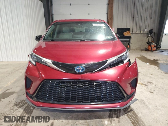 2021 Toyota Sienna XSE with VIN 5TDDSKFC4MS004368, listed as a Copart auction lot 63181665 with 53,657 mi miles and Salvage title. Bid and sale history available at DreamBid. Image 5.