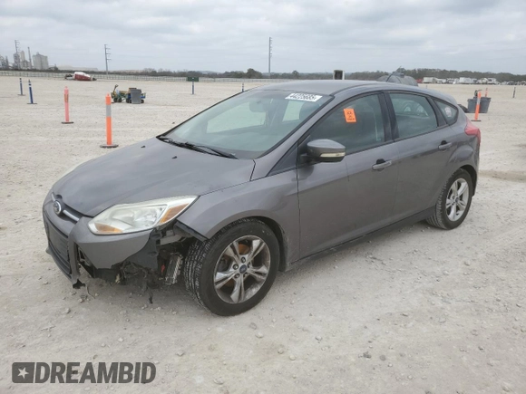 2013 Ford Focus SE with VIN 1FADP3K23DL317553, listed as a Copart auction lot 44225685 with 137,577 mi miles and Salvage Title. Bid and sale history available at carsss.com. Image 1.