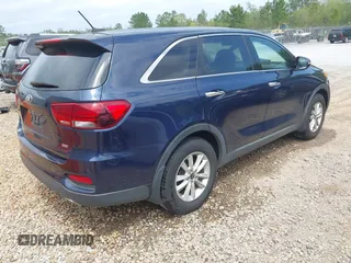 2019 Kia Sorento LX with VIN 5XYPG4A32KG505075, listed as a IAAI auction lot 41918622 with 103,650 mi miles. Bid and sale history available at carsss.com. Image 4.