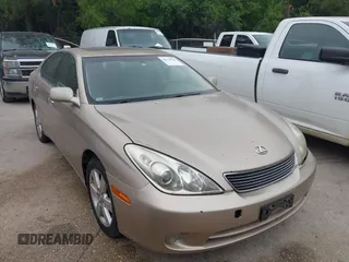 2005 Lexus ES 350 z VIN JTHBA30G555131194, wystawiony jako IAAI lot #42324746 z przebiegiem 300 471 mil mil oraz . Historia ofert i sprzedaży dostępna na DreamBid. Obrazek 1.