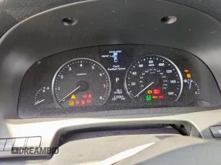 2015 Lexus LS 460 z VIN JTHCL5EF5F5023802, wystawiony jako Copart lot #61601925 z przebiegiem 110 064 mil mil oraz Szkoda całkowita • Salvage title. Historia ofert i sprzedaży dostępna na DreamBid. Obrazek 9.