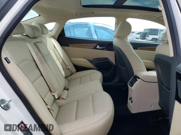 2017 Kia Cadenza Premium with VIN KNALC4J15H5052237, listed as a Copart auction lot 73831934 with 15,915 mi miles and Non Repairable. Bid and sale history available at carsss.com. Image 11.