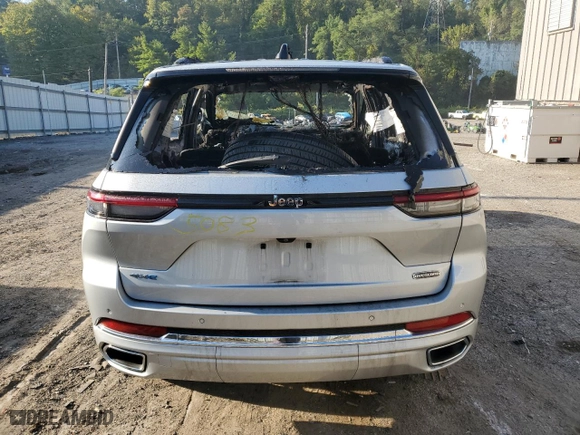 2023 Jeep Grand Cherokee 4xe Overland with VIN 1C4RJYD60P8785083, listed as a Copart auction lot 71230674 with 0 mi miles and Salvage Title. Bid and sale history available at carsss.com. Image 6.