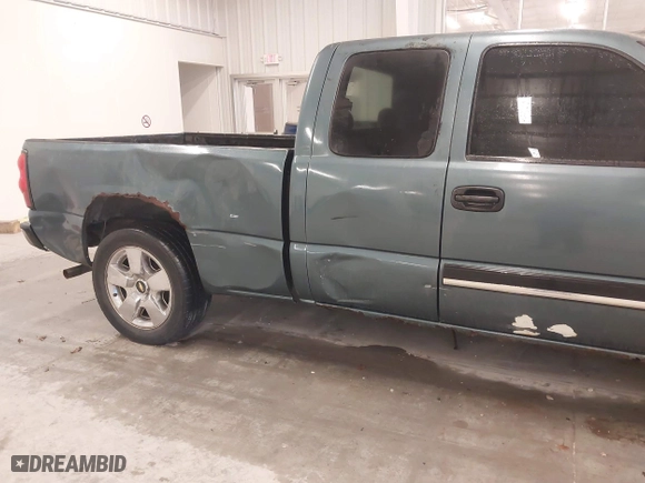 2006 Chevrolet Silverado 1500 LT1 with VIN 1GCEC19Z36Z286015, listed as a IAAI auction lot 40826253 with 263,540 mi miles. Bid and sale history available at carsss.com. Image 6.