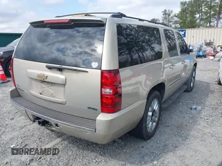 2010 Chevrolet Suburban LTZ with VIN 1GNUCKE05AR173031, listed as a IAAI auction lot 41729084 with 254,790 mi miles and . Bid and sale history available at DreamBid. Image 4.