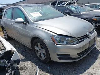 2017 Volkswagen Golf S z VIN 3VW217AU0HM073021, wystawiony jako IAAI lot #42161611 z przebiegiem 45 114 mil mil oraz . Historia ofert i sprzedaży dostępna na DreamBid. Obrazek 1.