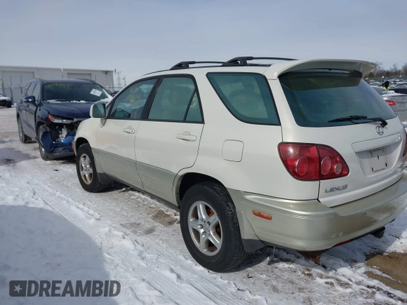 2000 Lexus RX 300 with VIN JT6HF10UXY0132714, listed as a IAAI auction lot 41611808 with 112,080 mi miles and . Bid and sale history available at carsss.com. Image 3.