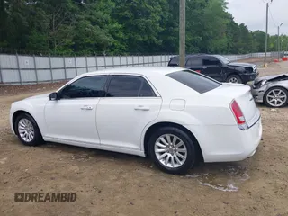2014 Chrysler 300 z VIN 2C3CCAAG0EH376548, wystawiony jako IAAI lot #42288324 z przebiegiem 158 089 mil mil oraz . Historia ofert i sprzedaży dostępna na DreamBid. Obrazek 14.