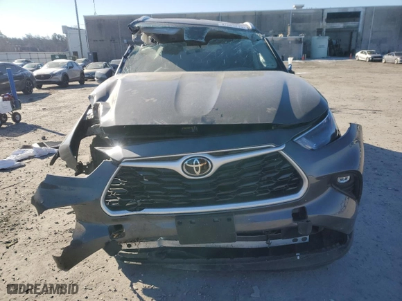 2023 Toyota Highlander L with VIN 5TDKDRBH9PS096125, listed as a Copart auction lot 42003215 with 39,440 mi miles and Salvage Title. Bid and sale history available at carsss.com. Image 5.