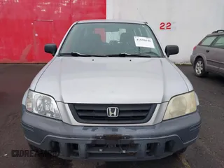 1998 Honda CR-V LX with VIN JHLRD2844WC016145, listed as a IAAI auction lot 41820540 with 178,900 mi miles. Bid and sale history available at carsss.com. Image 6.
