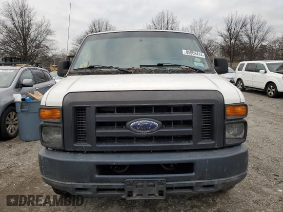 2010 Ford Econoline Passenger XL z VIN 1FBSS3BL2ADA22169, wystawiony jako Copart lot #85009414 z przebiegiem 106 566 mil mil oraz Nie do naprawy • Non repairable. Historia ofert i sprzedaży dostępna na DreamBid. Obrazek 5.