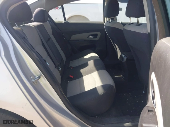 2014 Chevrolet Cruze LS with VIN 1G1PA5SH5E7174424, listed as a IAAI auction lot 41696133 with 126,802 mi miles. Bid and sale history available at carsss.com. Image 8.