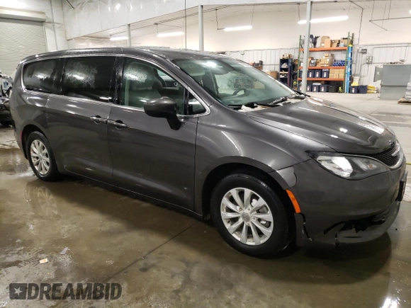 2017 Chrysler Pacifica Touring with VIN 2C4RC1DG0HR522706, listed as a Copart auction lot 45106645 with 144,351 mi miles and Salvage Title. Bid and sale history available at DreamBid. Image 4.