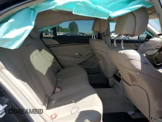 2015 Mercedes-Benz S 550 z VIN WDDUG8CB8FA132215, wystawiony jako Copart lot #54054825 z przebiegiem 41 908 mil mil oraz Szkoda całkowita • Salvage title. Historia ofert i sprzedaży dostępna na DreamBid. Obrazek 10.
