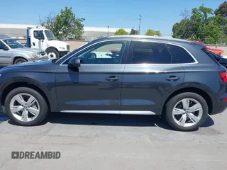 2019 Audi Q5 Premium with VIN WA1ANAFY2K2040638, listed as a IAAI auction lot 42095555 with 98,990 mi miles. Bid and sale history available at carsss.com. Image 14.