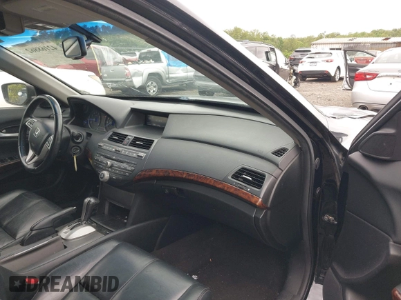 2010 Honda Crosstour EX-L z VIN 5J6TF2H51AL015320, wystawiony jako IAAI lot #42168862 z przebiegiem 190 106 mil mil oraz . Historia ofert i sprzedaży dostępna na DreamBid. Obrazek 5.