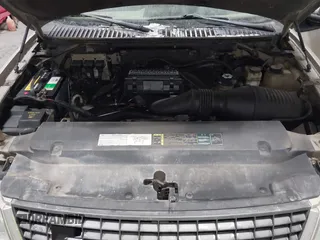 2005 Ford Expedition Special Service with VIN 1FMPU16535LA51506, listed as a IAAI auction lot 40939696 with 165,332 mi miles. Bid and sale history available at carsss.com. Image 10.