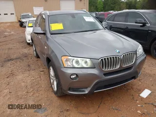 2014 BMW X3 xDrive28i z VIN 5UXWX9C54E0D19136, wystawiony jako IAAI lot #41976946 z przebiegiem 93 776 mil mil oraz . Historia ofert i sprzedaży dostępna na DreamBid. Obrazek 1.