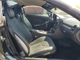 2007 Mercedes-Benz SLK-Class 3.5L with VIN WDBWK56F87F143782, listed as a Copart auction lot 70683924 with 84,130 mi miles and Salvage Title. Bid and sale history available at carsss.com. Image 10.