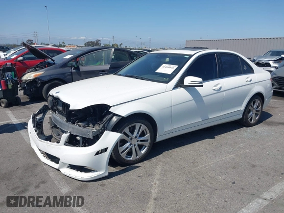 2013 Mercedes-Benz C 300 Sport с VIN WDDGF8AB0DG059869, выставлен на аукционе IAAI как лот 42404048 с пробегом 89 237 миль миль и . История ставок и продаж доступна на DreamBid. Изображение 2.