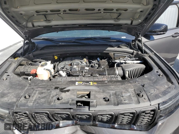 2024 Jeep Grand Cherokee Altitude with VIN 1C4RJGAGXR8546568, listed as a Copart auction lot 44818505 with 24,172 mi miles and Clean title. Bid and sale history available at DreamBid. Image 12.