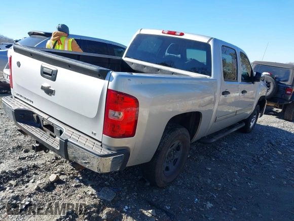 2013 Chevrolet Silverado 1500 LT with VIN 3GCPCSE08DG275451, listed as a IAAI auction lot 41587909 with 130,397 mi miles and . Bid and sale history available at DreamBid. Image 4.