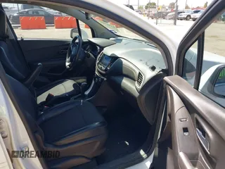 2020 Chevrolet Trax LT with VIN KL7CJLSB0LB070677, listed as a IAAI auction lot 42303980 with 95,043 mi miles and . Bid and sale history available at DreamBid. Image 5.