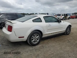 2005 Ford Mustang Deluxe with VIN 1ZVFT80N055206227, listed as a Copart auction lot 54861085 with 235,462 mi miles and Salvage Title. Bid and sale history available at carsss.com. Image 3.