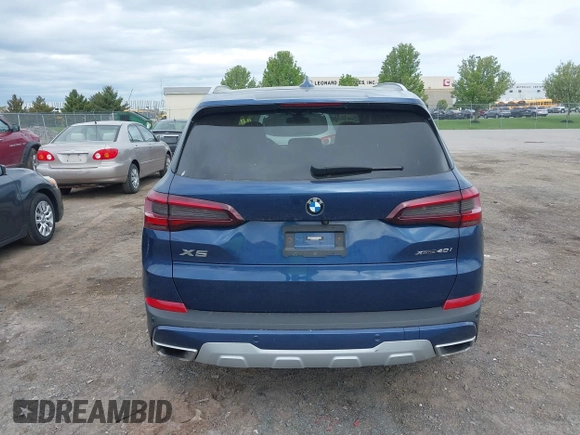 2022 BMW X5 xDrive40i z VIN 5UXCR6C08N9J99866, wystawiony jako IAAI lot #42215532 z przebiegiem 53 484 mil mil oraz . Historia ofert i sprzedaży dostępna na DreamBid. Obrazek 16.