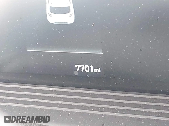 2024 Hyundai Venue SEL z VIN KMHRC8A36RU333987, wystawiony jako IAAI lot #41710436 z przebiegiem 7 701 mil mil oraz . Historia ofert i sprzedaży dostępna na DreamBid. Obrazek 16.