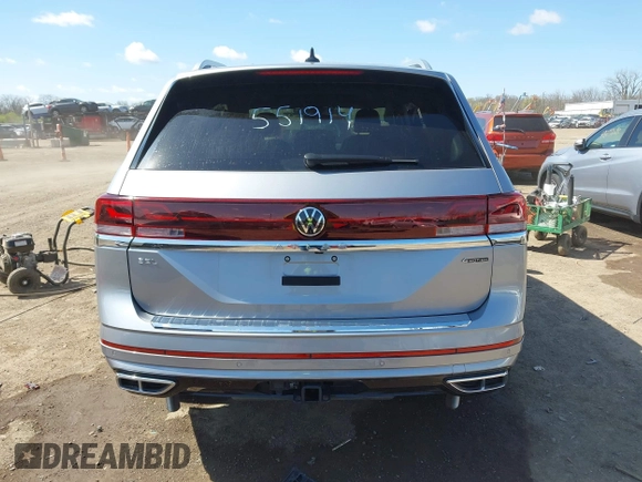 2024 Volkswagen Atlas SEL Premium R-Line z VIN 1V2FR2CA2RC551914, wystawiony jako IAAI lot #42028289 z przebiegiem 16 240 mil mil oraz . Historia ofert i sprzedaży dostępna na DreamBid. Obrazek 17.